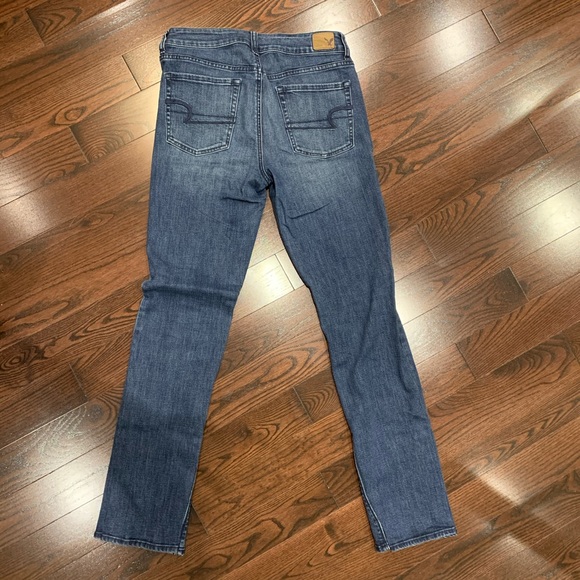 American Eagle High-Rise Super Stretch Jeans - Picture 3 of 6